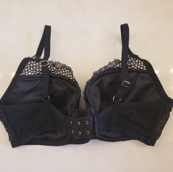 NWT Victoria's Secret Luxe push-up Bra size 34D - Picture 3 of 4